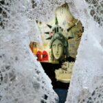 Гибнущая элита: на пути от основоположников к самоубийцам