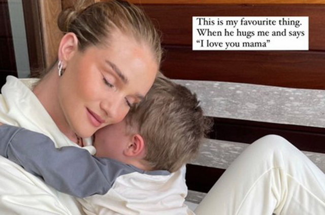 Рози Хантингтон-Уайтли поделилась семейными снимками и рассказала о бойфренде Джейсоне Стэтхеме