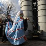 РПЦ может отказаться от освящения оружия