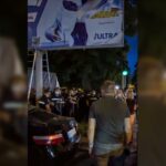 Массовая потасовка в Днепре из-за рекламных бордов: пострадали журналисты, есть раненый