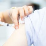 Правда, что не делать прививку — это грех?